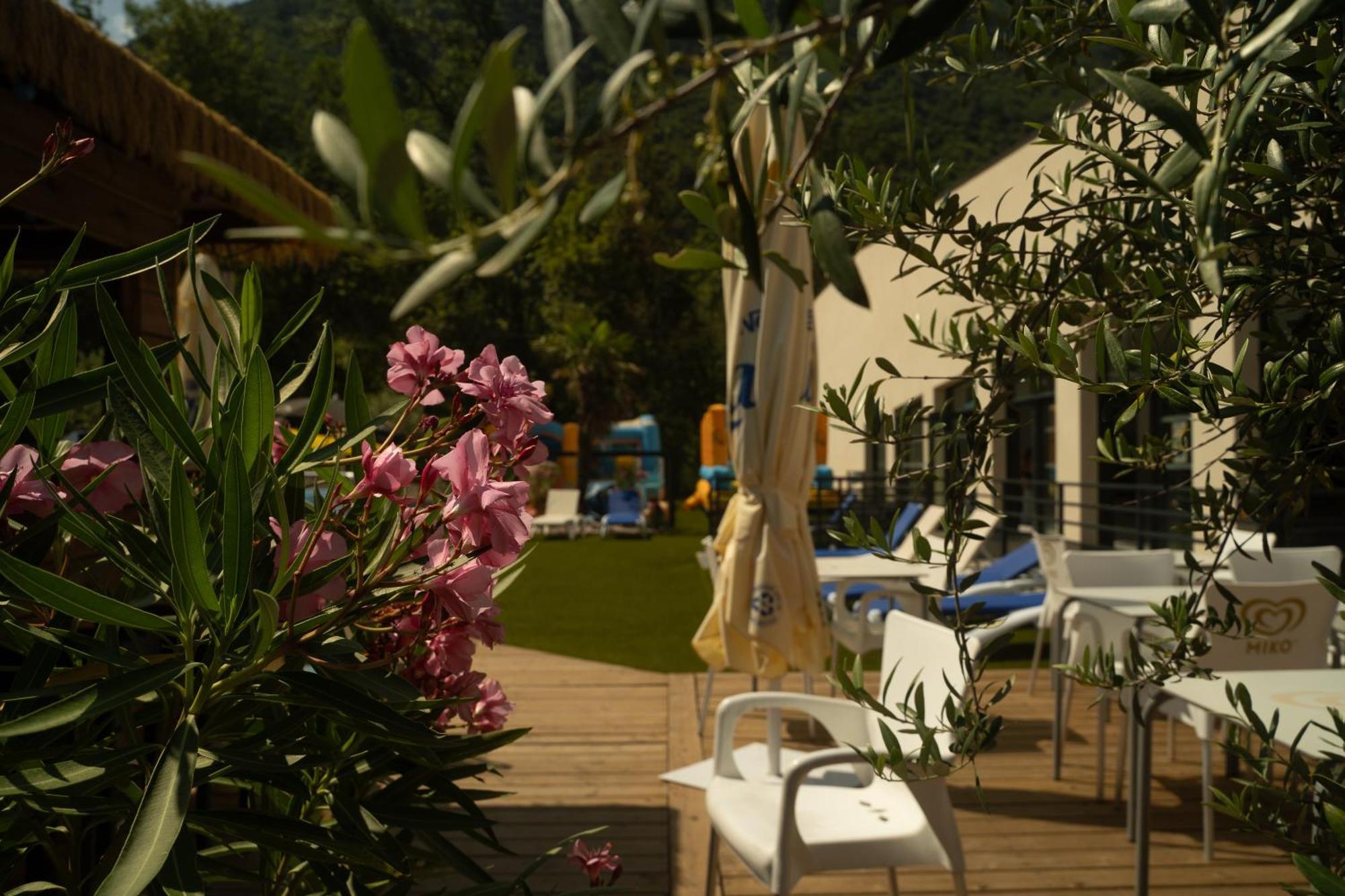 Camping Paradis La Marmotte 阿克斯莱泰尔姆 外观 照片