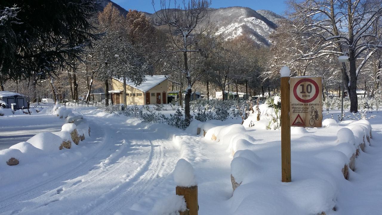 Camping Paradis La Marmotte 阿克斯莱泰尔姆 外观 照片